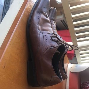 Men’s Stacey Adams dress shoes two toned